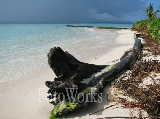 Threatening sky over the Islet Caret