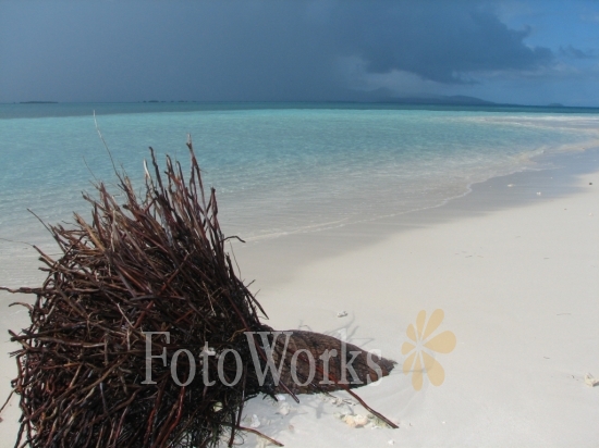 Threatening sky over the Islet Caret